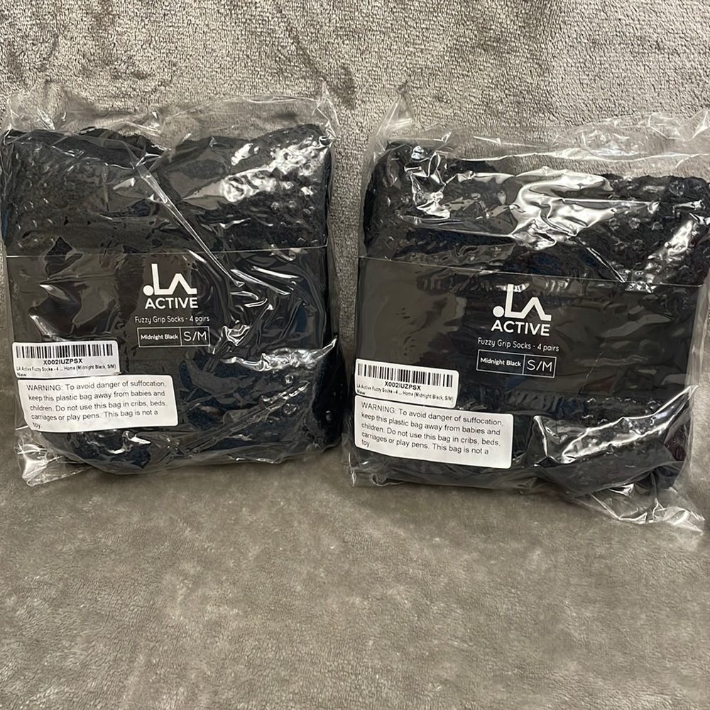 LA ACTIVE FUZZY GRIP SOCKS